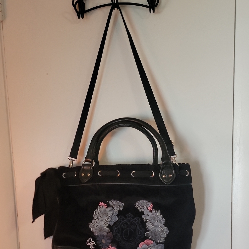 Black Floral Embroidered Women's Bag